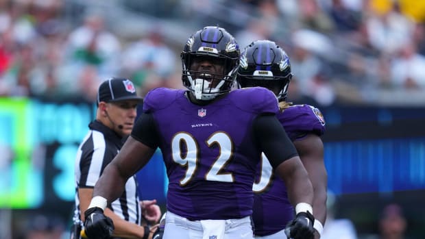 Baltimore Ravens defensive tackle Justin Madubuike (92).